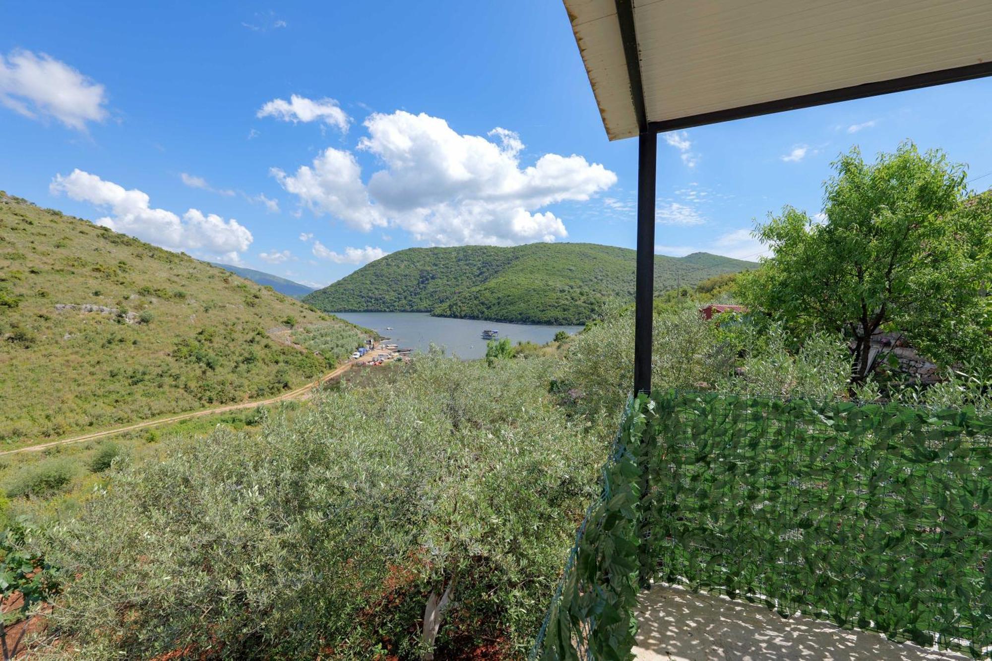 Lago Calmo Villa Εξαμίλιο Εξωτερικό φωτογραφία