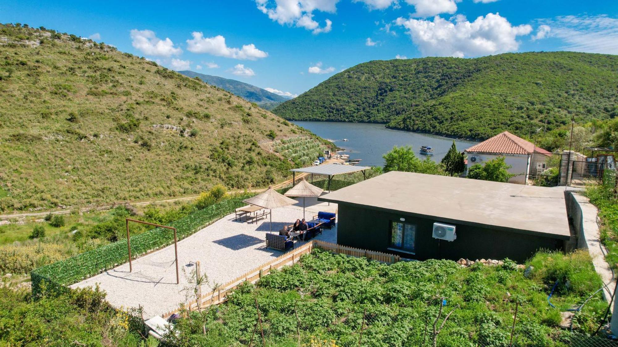 Lago Calmo Villa Εξαμίλιο Εξωτερικό φωτογραφία
